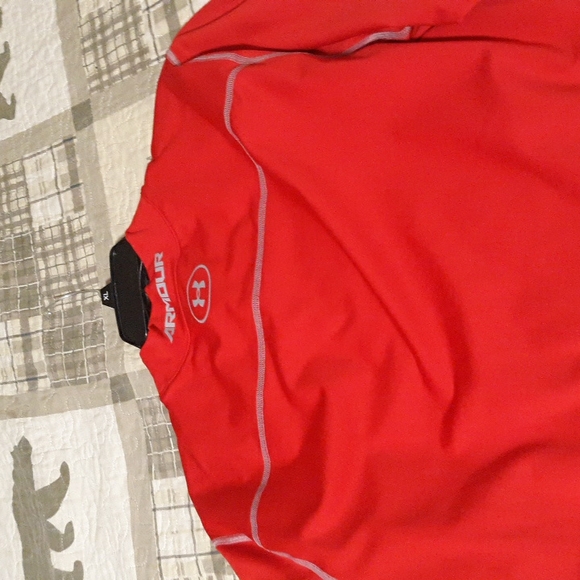 Long sleeve under armour shirt - Picture 3 of 3